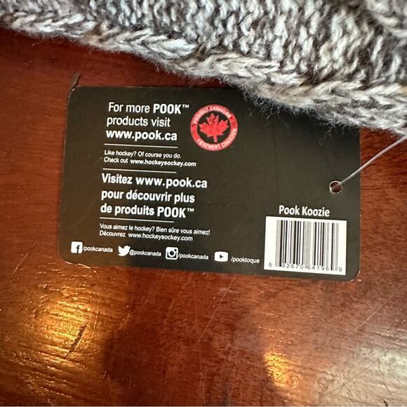 Pook Koozie warm glove that holds hot or cold beverage Winter Knit Grey Red NWT - Picture 9 of 13